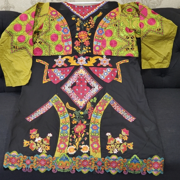 Pakistani Sana Safinaz Kurti - Picture 4 of 4